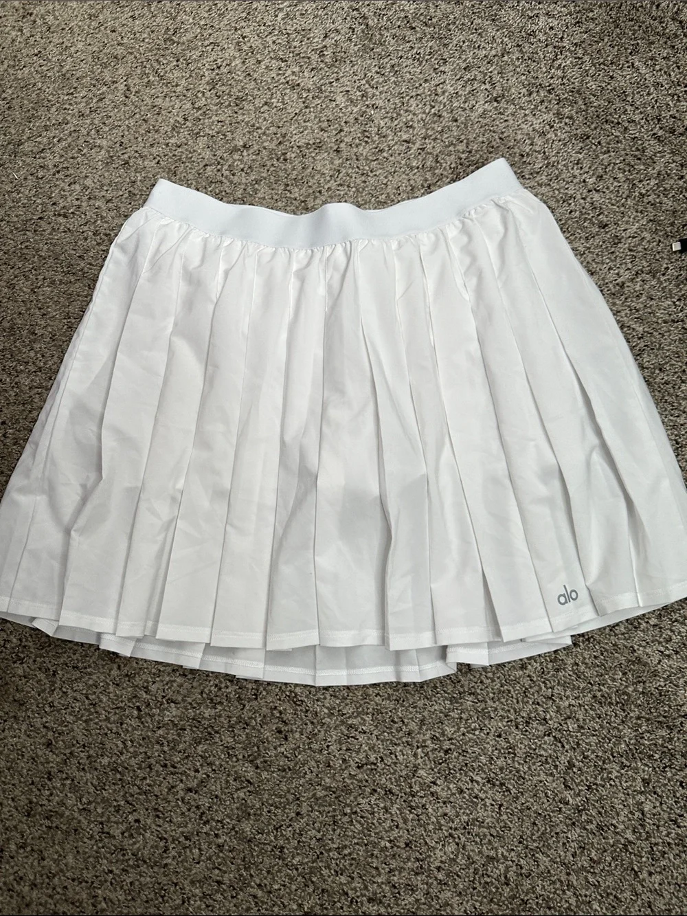 ALO Yoga White Pleated Skater Skirt size L